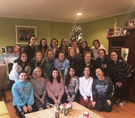 Senior McKenna Barrett Hosts Cookie Exchange For Entire Senior Class